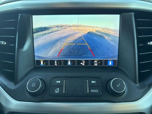 Used 2021 GMC Acadia SLT w/ Premium Package image 20