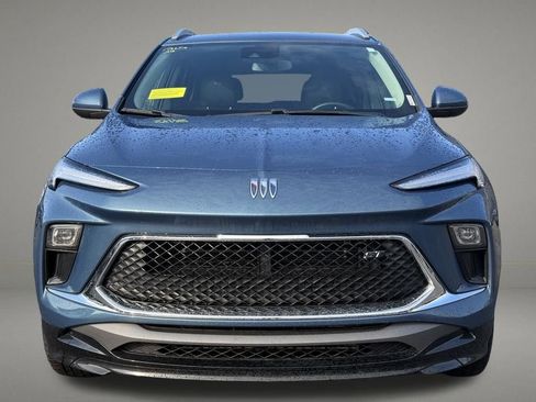 Used 2024 Buick Encore GX Sport Touring image 9