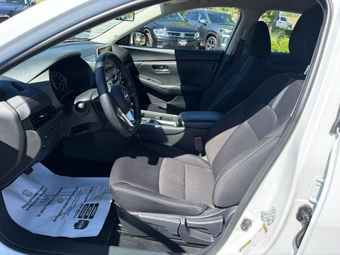 Used 2025 Nissan Sentra SV FWD image 22