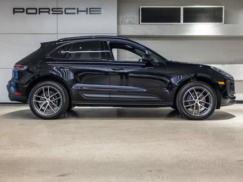 Certified 2026 Porsche Macan AWD/4WD image 9