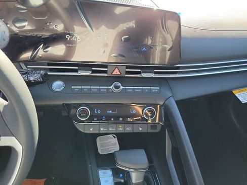 New 2026 Hyundai Elantra Limited image 12