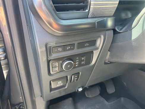 Used 2022 Ford F150 Platinum w/ Equipment Group 701A High AWD/4WD image 22
