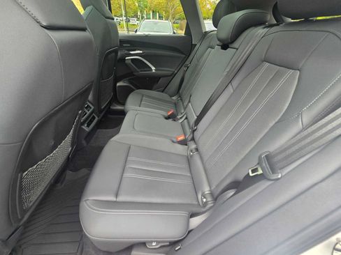 Used 2025 Audi Q5 Premium Plus w/ Premium Plus AWD/4WD image 17