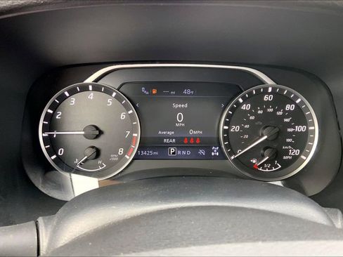 Used 2024 Nissan Frontier SV w/ SV Convenience Package image 10