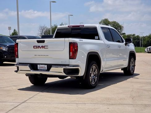 Used 2026 GMC Sierra 1500 SLT w/ SLT Convenience Package AWD/4WD image 4