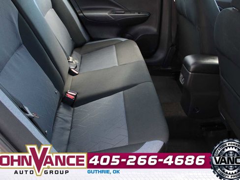 Used 2024 Nissan Versa SV FWD image 17