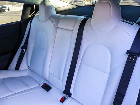 Used 2022 Tesla Model 3 Base image 18