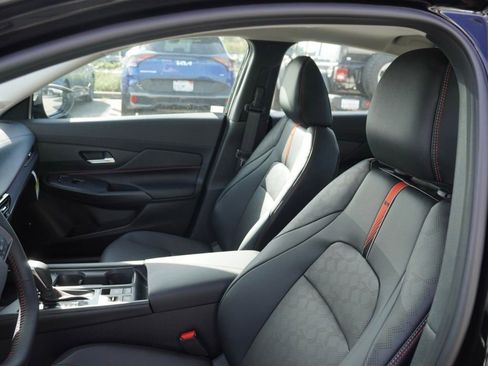New 2026 Nissan Sentra SR w/ SR Premium Package FWD image 16
