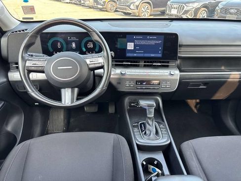 Used 2024 Hyundai Kona SEL AWD/4WD image 13