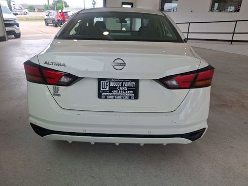 Used 2023 Nissan Altima 2.5 S FWD image 6