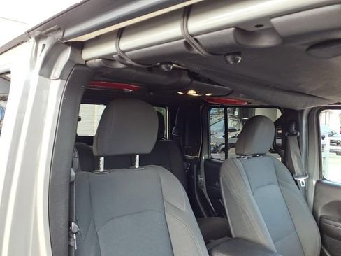 Used 2021 Jeep Gladiator Sport AWD/4WD image 22
