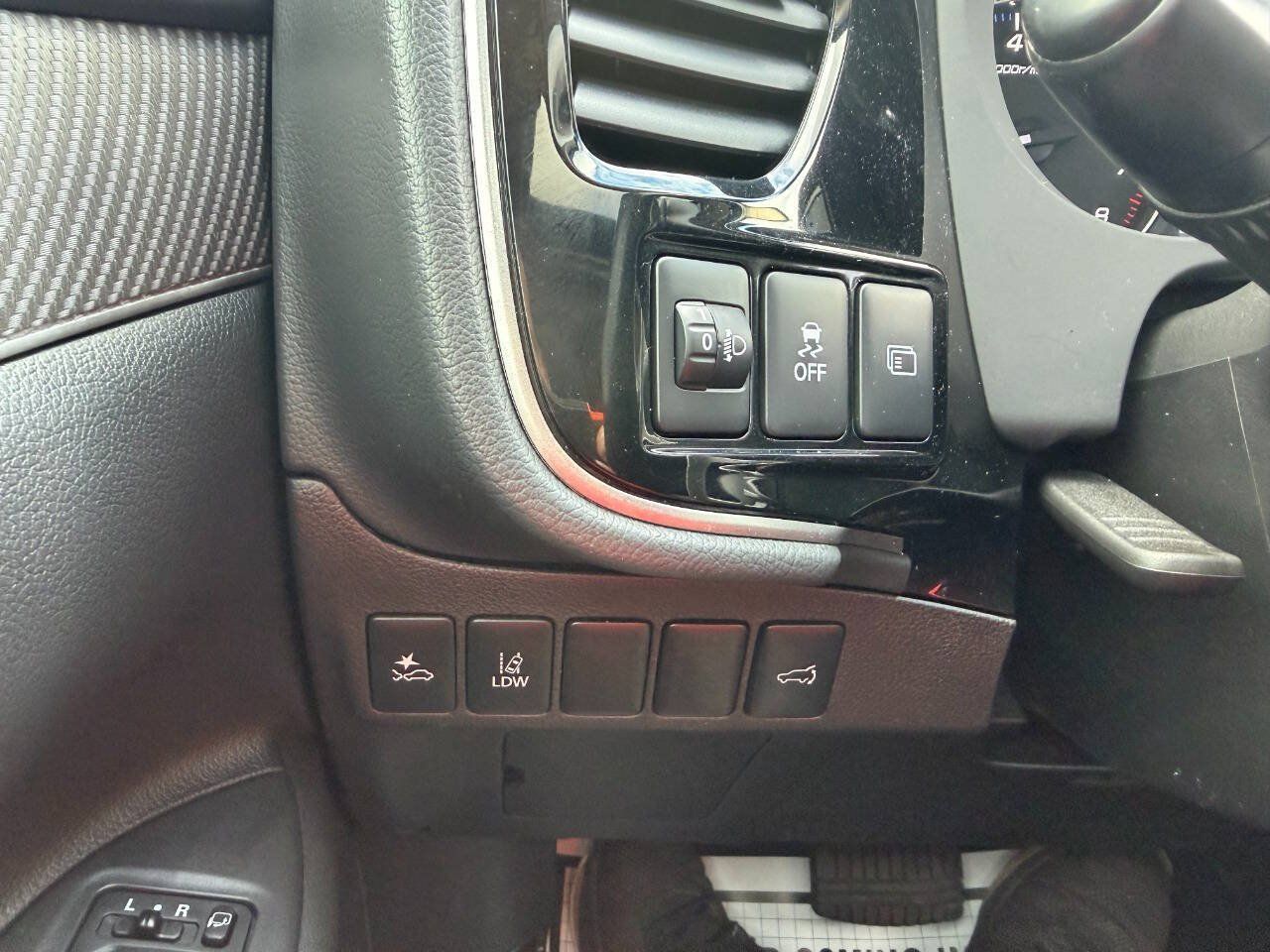 Used 2019 Mitsubishi Outlander GT AWD/4WD image 18