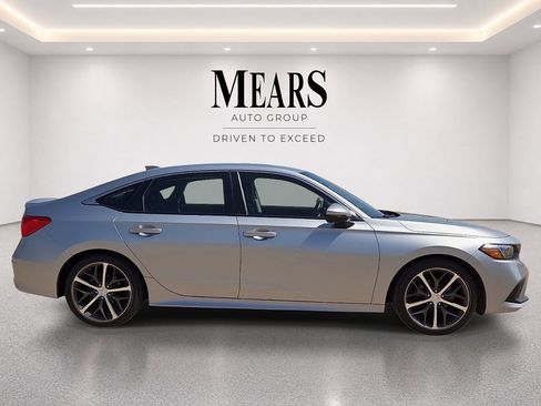Used 2023 Honda Civic Touring image 6