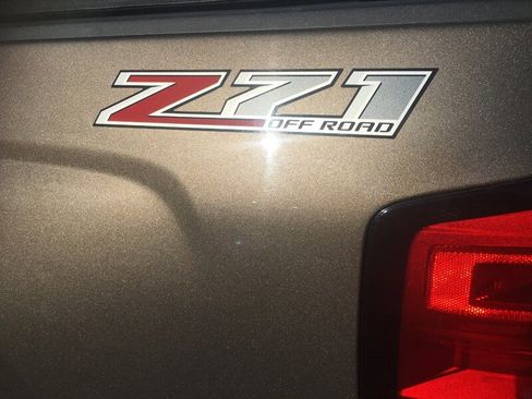 Used 2019 GMC Sierra 1500 AT4 w/ AT4 Premium Package image 6