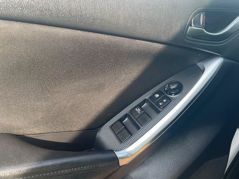 Used 2015 MAZDA CX-5 Touring w/ Bose/Moonroof Package FWD image 9