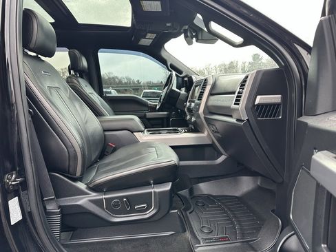 Used 2017 Ford F450 Platinum w/ Platinum Ultimate Package image 16