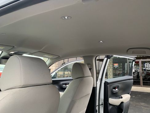 Used 2025 Honda HR-V LX image 26