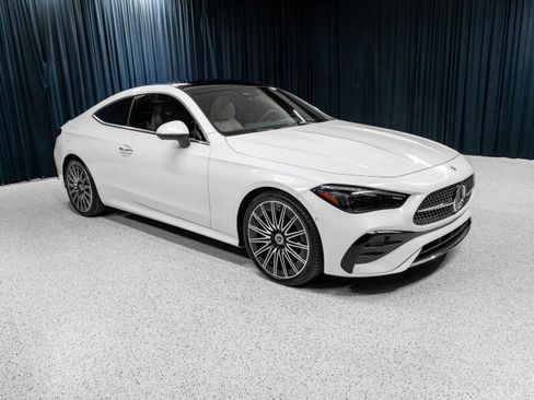 Certified 2026 Mercedes-Benz CLE 300 4MATIC Coupe image 3