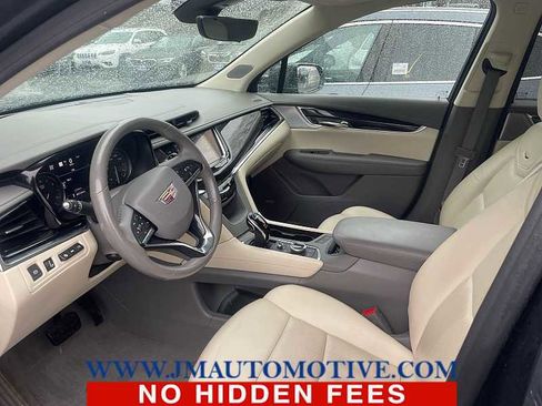 Used 2020 Cadillac XT6 Premium Luxury image 2