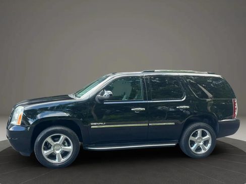 Used 2014 GMC Yukon Denali AWD/4WD image 10