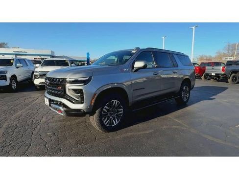 New 2026 Chevrolet Suburban Z71 w/ Z71 Off-Road Package image 4