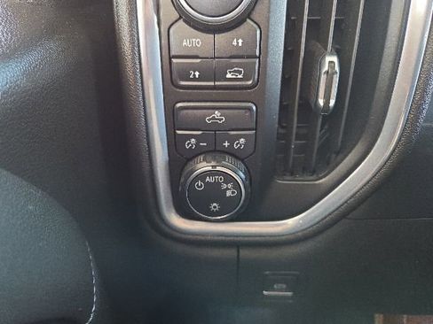 Used 2021 Chevrolet Silverado 1500 LT AWD/4WD image 50