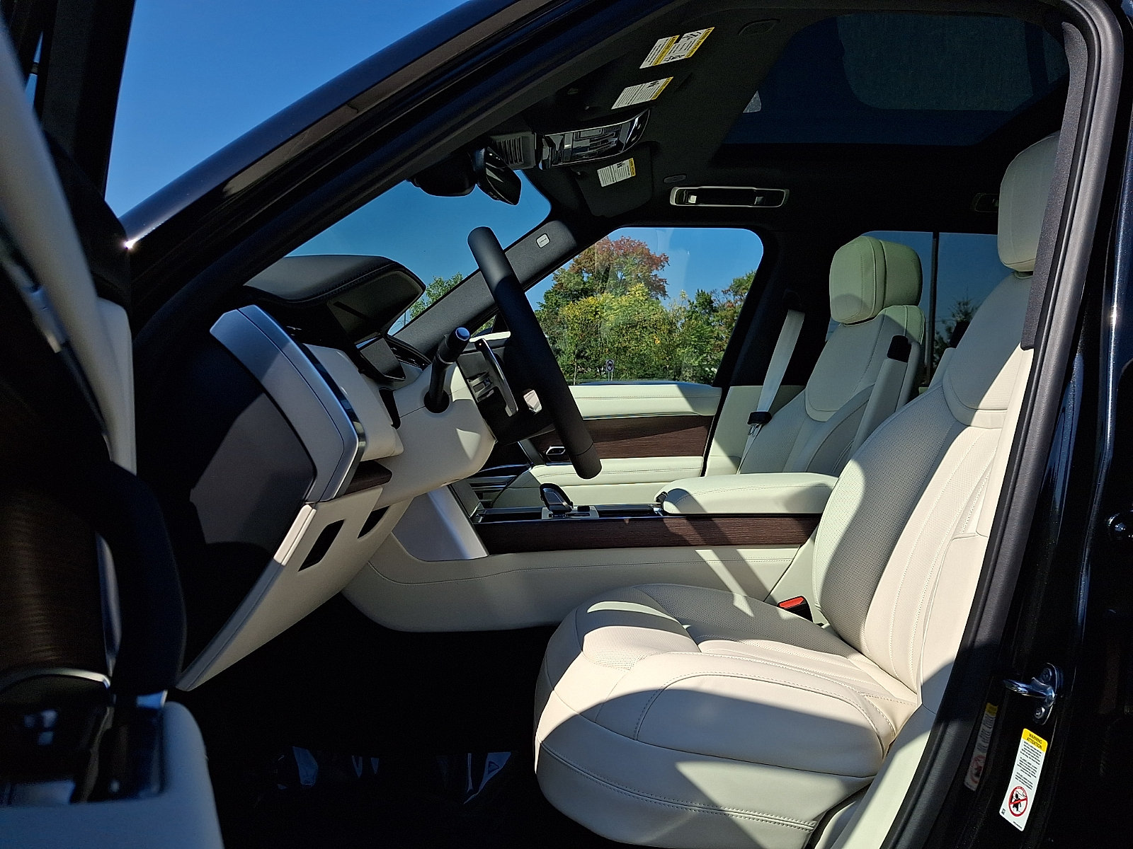 New 2027 Land Rover Range Rover SE AWD/4WD image 11