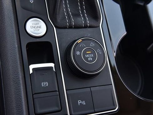 Certified 2023 Volkswagen Atlas SE AWD/4WD image 17