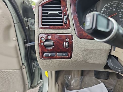 Used 2007 Volvo V70 2.4 image 27