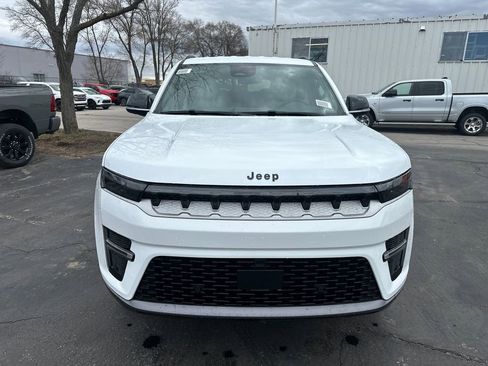 New 2026 Jeep Grand Wagoneer 4WD image 8