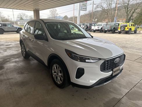 New 2026 Ford Escape Active image 3