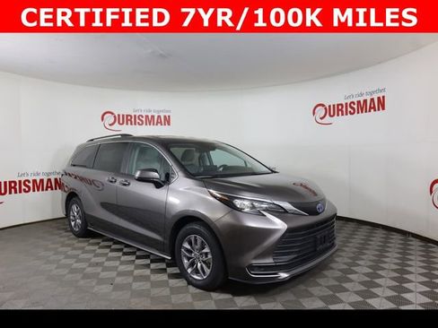 Used 2024 Toyota Sienna LE image 11