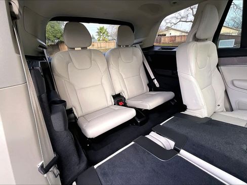 New 2026 Volvo XC90 T8 Ultra image 28