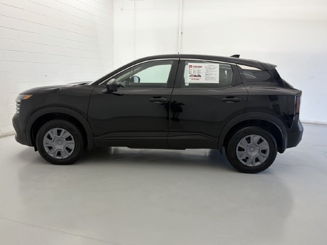 Used 2025 Nissan Kicks S FWD image 8