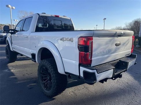 New 2026 Ford F250 Lariat w/ Black Appearance Package image 4