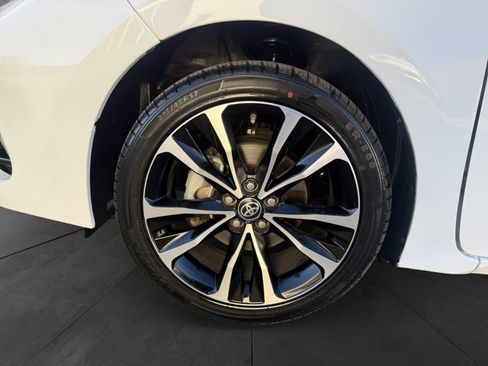 Used 2018 Toyota Corolla SE image 9