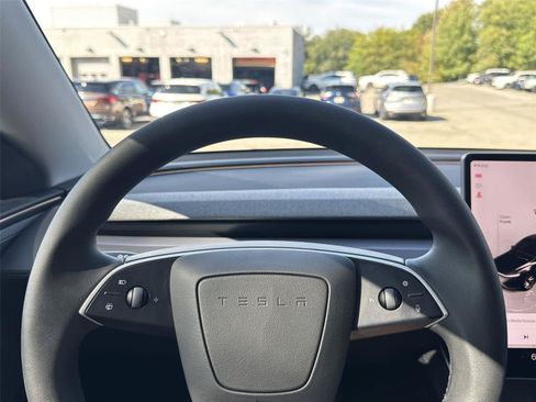Used 2026 Tesla Model Y AWD image 14