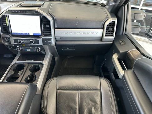 Certified 2022 Ford F250 Lariat w/ Black Appearance Package AWD/4WD image 11