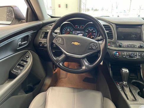 Used 2017 Chevrolet Impala LT image 12
