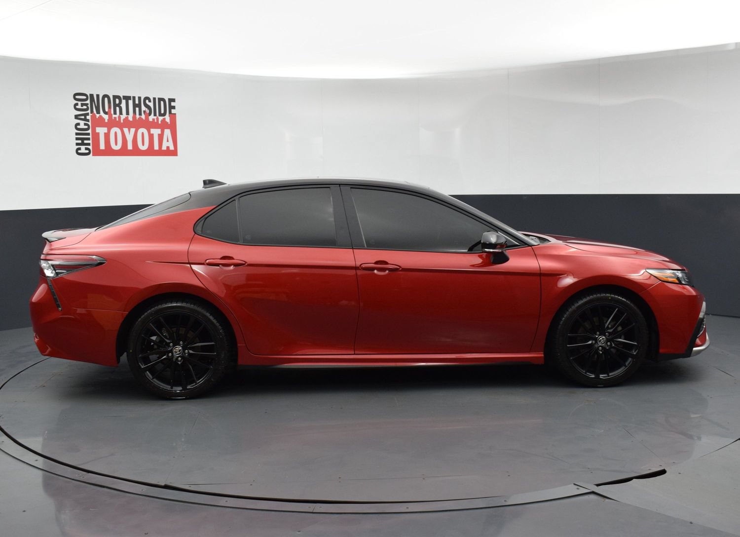 Used 2022 Toyota Camry XSE w/ Navigation Package FWD image 5