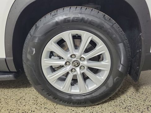 Used 2024 Toyota Grand Highlander FWD image 8