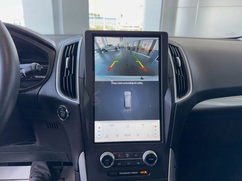 Used 2024 Ford Edge SEL w/ Convenience Package image 19