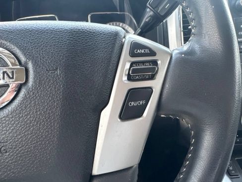 Used 2017 Nissan Titan PRO-4X w/ Pro-4x Convenience Package AWD/4WD image 13