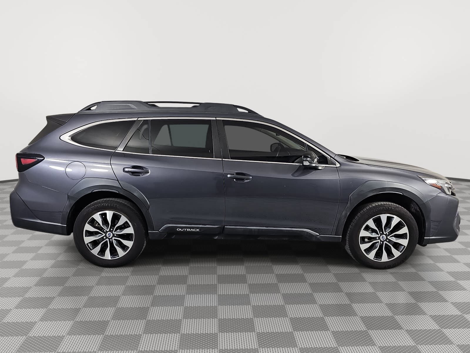 Used 2023 Subaru Outback Limited AWD/4WD image 9