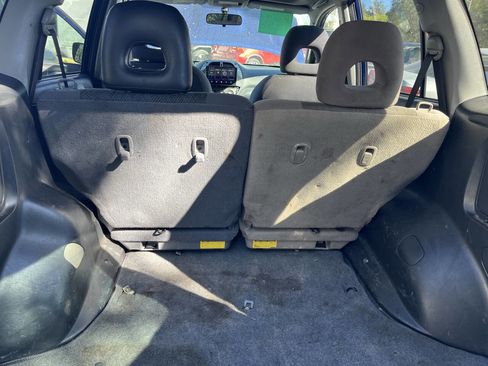 Used 2004 Toyota RAV4 4WD image 16