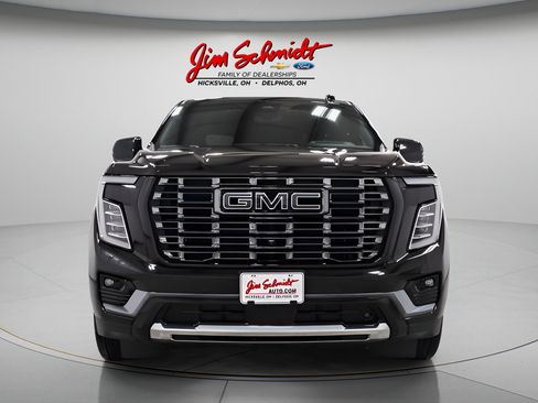 Used 2025 GMC Yukon XL Denali Ultimate AWD/4WD image 2
