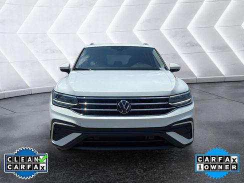Used 2024 Volkswagen Tiguan SE AWD/4WD image 2