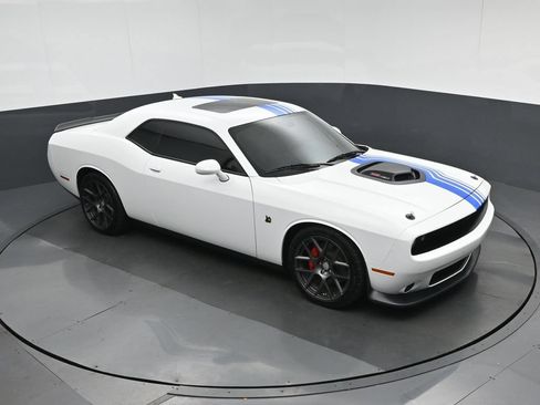 Used 2019 Dodge Challenger R/T Scat Pack w/ Shaker Package RWD image 54