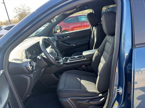 Used 2025 Chevrolet Equinox LT image 28