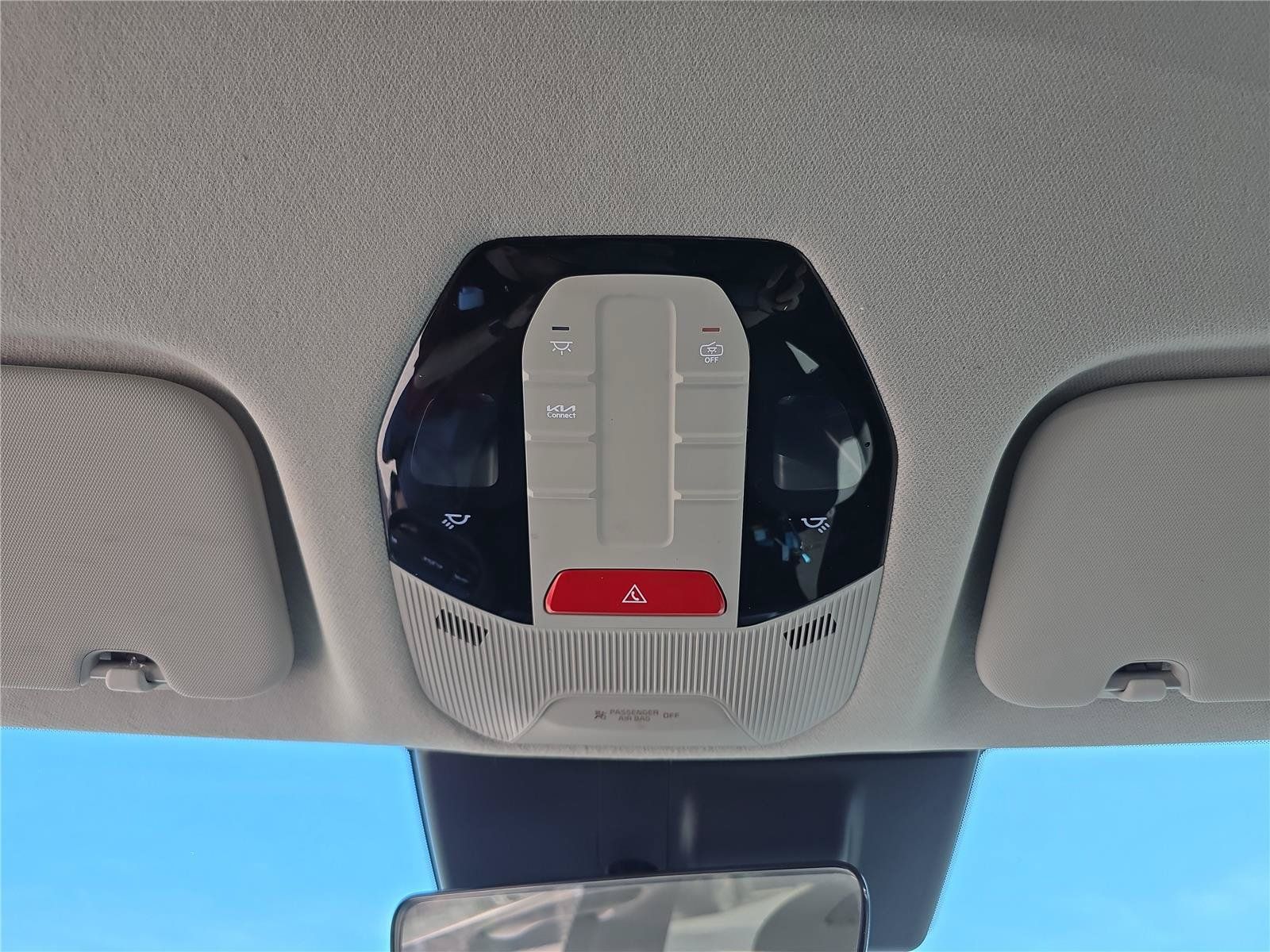 Used 2025 Kia K4 FWD image 25